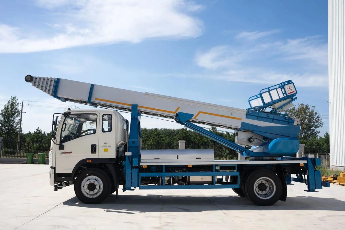 温县云梯上料车租赁费用