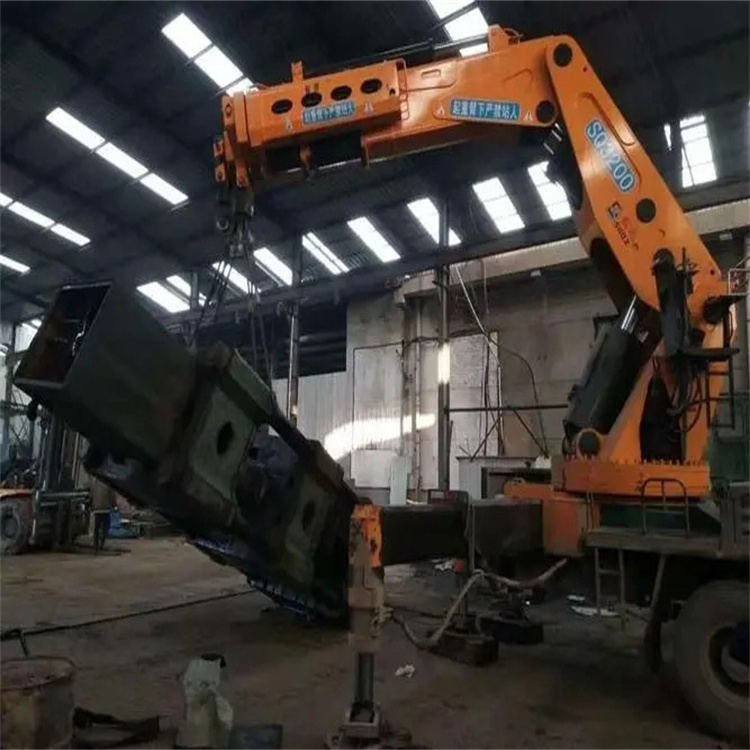 温县130吨折臂吊车出租吊机租赁附近电话